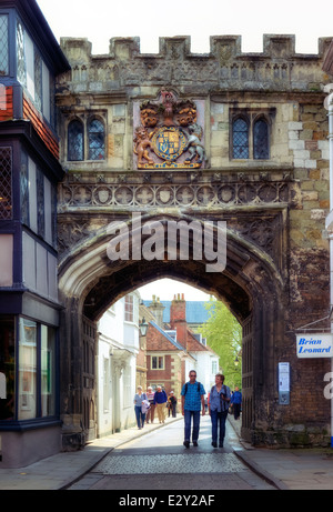 High Street, Salisbury, Wiltshire, Angleterre Gate, Royaume-Uni Banque D'Images