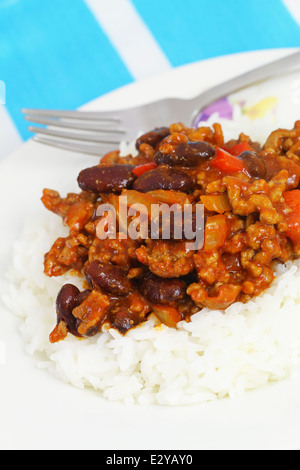 Chili con carne avec du riz Banque D'Images