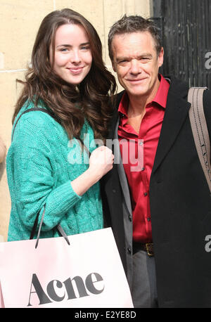 Des stars à l'extérieur de l'ITV studios comprend : Stefan Dennis,Ashleigh Brewer Où : London, Royaume-Uni Quand : 10 Avr 2013 Cr Banque D'Images