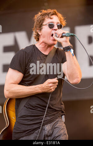 Dover, Delaware, USA. 21 Juin, 2014. STEPHEN JENKINS chanteur du groupe Third Eye Blind effectue live at the 2014 Firefly Music Festival à Dover, Delaware Crédit : Daniel DeSlover/ZUMAPRESS.com/Alamy Live News Banque D'Images