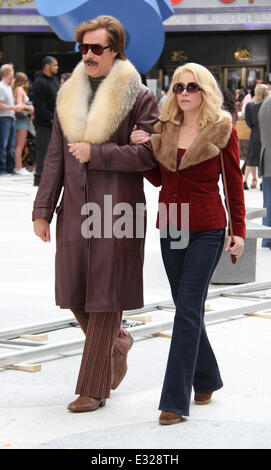 Présentateur : "La légende continue" de film à New York City avec : Will Ferrell, Christina Applegate Où : New York, NY, United States Quand : 18 mai 2013 Banque D'Images