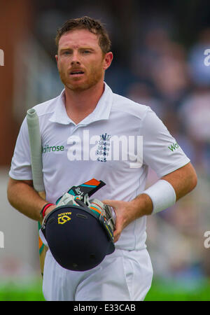 Leeds, UK. 21 Juin, 2014. Ian Bell de l'Angleterre lors de la 2e Test Match Investec deux jours entre l'Angleterre et le Sri Lanka à Headingley Cricket Ground, le 21 juin 2014 à Leeds, Angleterre. Banque D'Images