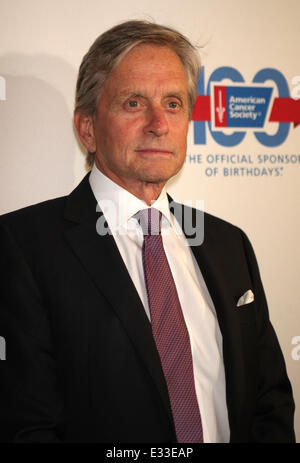 American Cancer Society qui a eu lieu les célébrations du centenaire à l'Hudson Theatre avec : Michael Douglas Où : New York, NY, United States Quand : 03 Juin 2013vid/DMBJ/WENN.com Bodrick Banque D'Images