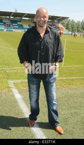 Bernard Dunne Celebrity classique de football Shamrock Rovers vs All Stars à Tallaght Stadium avec : Paul McGrath Où : Dublin, Irlande Quand : 08 Juin 2013 Banque D'Images