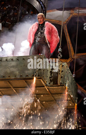 Rammstein en concert à Bravalla auteur mettant en vedette : Till Lindemann Où : Norrkoping, Suède Quand : 27 Juin 2013 Banque D'Images