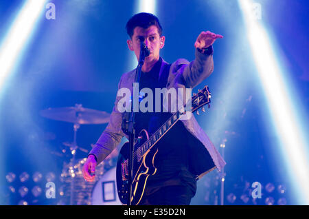 Le festival de Glastonbury 2013 - Jour 1 - Performances - Arctic Monkeys Arctic Monkeys : d' où : Pilton, Royaume-Uni Quand : 29 Juin 2013 Banque D'Images