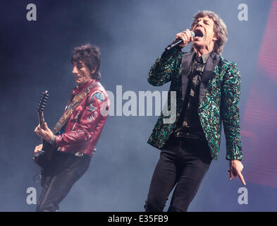 Le festival de Glastonbury 2013 - Jour 2 - Performances comprend : Mick Jagger, Ronnie Wood,Rolling Stones Où : Glastonbury, Unité Banque D'Images