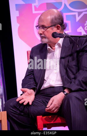 Dublin, Irlande. 22 Juin, 2014. Écrivain Salman Rushdie traite de la Roman à la fête du livre, Dalkey Dalkey Mairie, Dalkey, Dublin, Irlande. Dimanche 22 juin 2014. Credit : Doreen Kennedy/Alamy Live News Banque D'Images