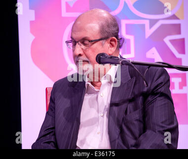 Dublin, Irlande. 22 Juin, 2014. Écrivain Salman Rushdie traite de la Roman à la fête du livre, Dalkey Dalkey Mairie, Dalkey, Dublin, Irlande. Dimanche 22 juin 2014. Credit : Doreen Kennedy/Alamy Live News Banque D'Images