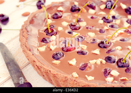 Selective focus sur la partie avant du gâteau tarte au chocolat Banque D'Images