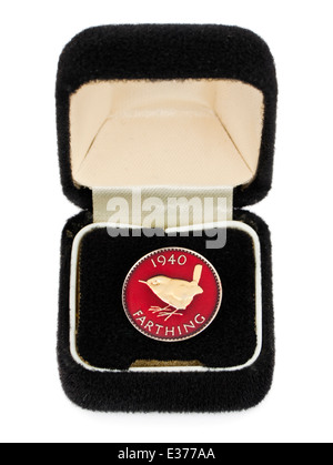 Émaillé Vintage British 1940 Farthing coin dans la boîte de présentation Banque D'Images