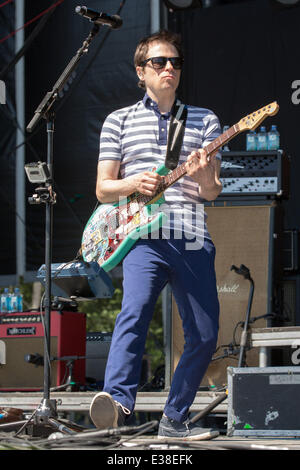 Dover, Delaware, USA. 22 Juin, 2014. La bande de RIVERS CUOMO de Weezer effectue live at the 2014 Firefly Music Festival à Dover, Delaware Crédit : Daniel DeSlover/ZUMAPRESS.com/Alamy Live News Banque D'Images