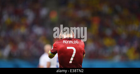 Manaus, Brésil. 22 Juin, 2014. Cristiano Ronaldo du Portugal réagit au cours de la Coupe du Monde 2014 Groupe G avant-match entre la France et le Portugal à l'Arena stade de l'Amazonie à Manaus, Brésil, 22 juin 2014. Photo : Marius Becker/dpa/Alamy Live News Banque D'Images