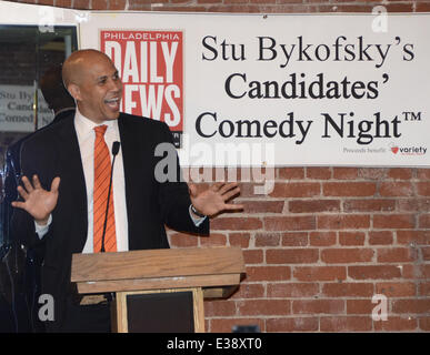 Stu Bykofsky 23e soirée de comédie des candidats au profit de la variété Club à Finnegan's Service comprend : Cory Booker Où : Philadelphia, États-Unis Quand : 21 août 2013 Banque D'Images