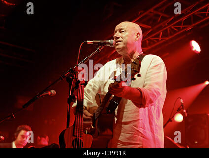 Neil Innes Performing at Liverpool O2 Academy comprend : Neil Innes Où : Liverpool, Kingsland, Royaume-Uni Quand : 26 août 2013 Banque D'Images