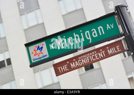 N Michigan Av, le Magnificent Mile Signe, Michigan Avenue, Chicago Banque D'Images