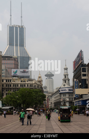 Une vue sur la rue Nanjing à Shanghai Chine Banque D'Images