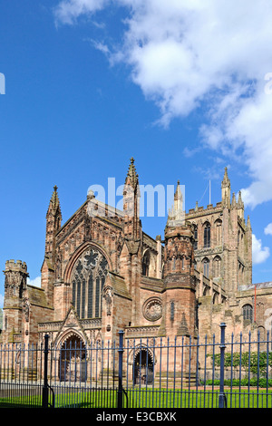 Vue de face de la cathédrale de Hereford, Herefordshire, Angleterre, Royaume-Uni, Europe de l'ouest. Banque D'Images