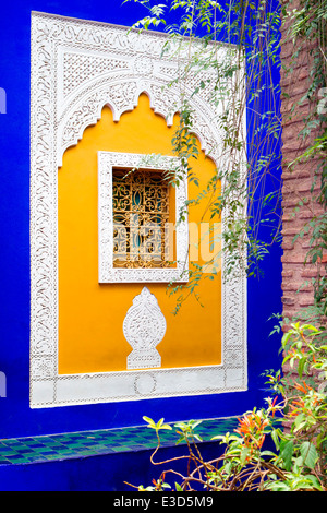 Les magnifiques jardins Majorelle restauré avec soin par Yves Saint-Laurent à Marrakech, Maroc, Afrique du Nord. Banque D'Images