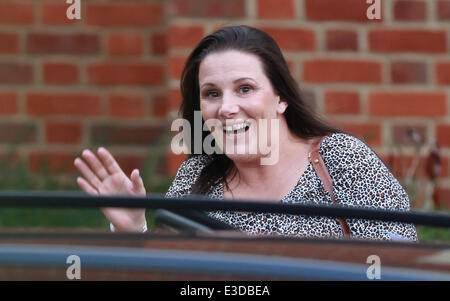 Sam Bailey quitte le finaliste de X Factor's house comprend : Sam Bailey Où : London, Royaume-Uni Quand : 08 Oct 2013 Banque D'Images