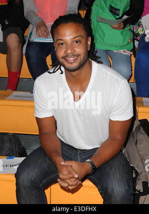 Brandon Jay McLaren de USA Networks GRACELAND participe à l'Assemblée de l'école pour les caractères s'unir à la campagne de lutte contre l'intimidation à l'Ouest et de l'Académie Technique de carrière à Las Vegas avec : Brandon Jay McLaren Où : Las Vegas, NV, United States Quand : 09 Oct 20 Banque D'Images