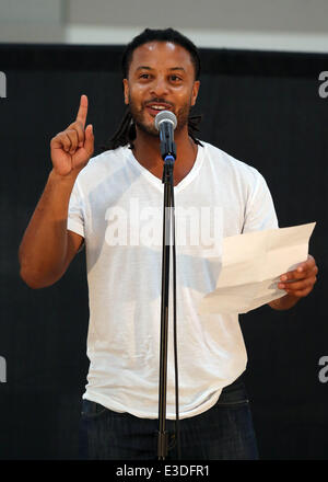 Brandon Jay McLaren de USA Networks GRACELAND participe à l'Assemblée de l'école pour les caractères s'unir à la campagne de lutte contre l'intimidation à l'Ouest et de l'Académie Technique de carrière à Las Vegas avec : Brandon Jay McLaren Où : Las Vegas, NV, United States Quand : 09 Oct 2013 Banque D'Images