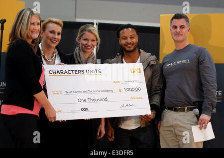 Brandon Jay McLaren de USA Networks GRACELAND participe à l'Assemblée de l'école pour les caractères s'unir à la campagne de lutte contre l'intimidation à l'Ouest et de l'Académie Technique de carrière à Las Vegas avec : Brandon Jay McLaren,Amy Rozar Kami,Dempsey,Fred Haug Où : Las Vegas, Banque D'Images