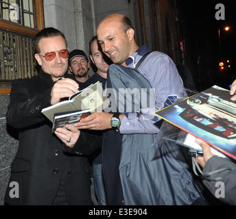 U2's Bono lors du lancement de sa nièce, Leah Hewson, nouvelle exposition d'oeuvres d'art appelé 'POINT' à la photo Prix sur Wellington Quay à côté de l'Hôtel Clarence. Leah est la fille de Norman Hewson, frère de Bono. Comprend : Bono Où : Dublin, Irlande Wh Banque D'Images