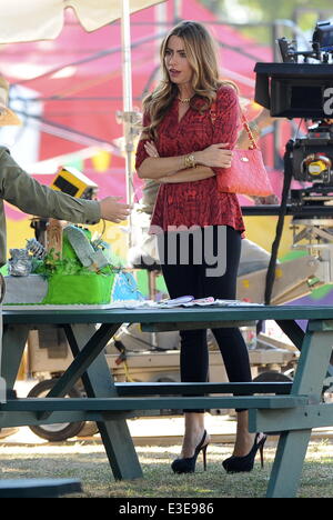 Un tournage Sofia Vergara gâteau carnaval scène concours pour le hit tv show 'Modern Family' dans Culver City, CA. Avec : Sofia Vergara Où : Culver City, CA, United States Quand : 17 Oct 2013 Banque D'Images