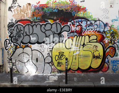 Graffiti sur le mur de la maison de Serge Gainsbourg, rue de Verneuil, Paris, rive gauche, la France, l'auteur compositeur interprète français, acteur Banque D'Images