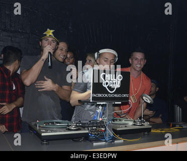 Brody Jenner nuit au Roxxy avec Julie Dorenbos et Susie Celek comprend : Brody Jenner,Julie Dorenbos,Susie Celek,DaCav5 MikeyPDaCav,5 où : Philadelphie, PA, United States Quand : 19 Oct 2013 Banque D'Images