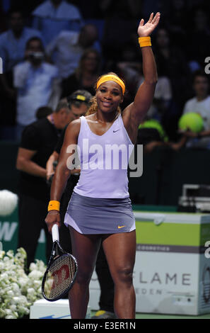 TEB BNP Paribas WTA Championships JOUR 1 match entre Serena Williams et Angelique Kerber des USA de l'Allemagne à la Sinan Erdem Dome le 22 octobre 2013 à Istanbul, Turquie. Sur la photo : Serena Williams, de l'USA. Où : Istanbul, Turquie Quand : 22 Oct 2013 Banque D'Images