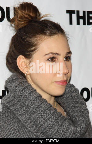 Nouveau groupe de lecture prestations Crimes du coeur, tenue à l'Hôtel Acorn Theater-Arrivals avec : Zosia Mamet Où : New York, NY, United States Quand : 29 Oct 2013 Banque D'Images