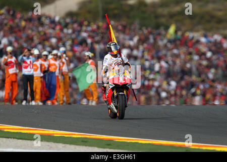 Marc MARQUEZ, l'Espagne, plus jeune Champion du monde de vitesse moto de tous les temps - 93, Marc MARQUEZ, Repsol-Honda : vélo, l'équipe Honda MotoGP MotoGP classe de Valence sur le circuit Tormo comprend : Marc MARQUEZ Où : Valence, Espagne Quand : 10 Nov 2013 Banque D'Images