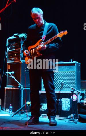 Des années 70, groupe de rock américain 'Télévision' jouer au vicaire Street... Avec : Tom Verlaine - où la télévision : Dublin, Irlande Date : 22 Nov 2013 Banque D'Images