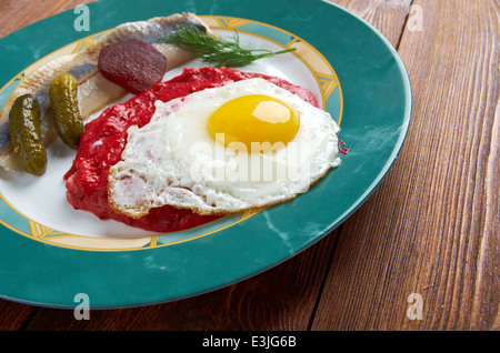 Labskaus - spécialité culinaire de l'Allemagne du Nord et en particulier des villes de Brême, Hambourg, Lübeck et. Banque D'Images
