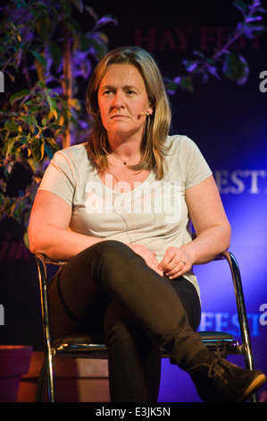 Le Dr Andrea Collins intervenant pendant la dans la poursuite d'un événement durable : le cas de la 2012 Hay Festival' à Hay Festival 2014. © Jeff Morgan Banque D'Images