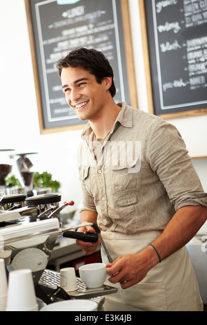Propriétaire de sexe masculin de Coffee Shop Banque D'Images