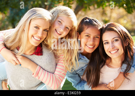 Portrait de deux mères avec leurs filles Banque D'Images