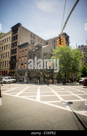 Le Broome Street Bar sur West Broadway dans Soho à New York Banque D'Images