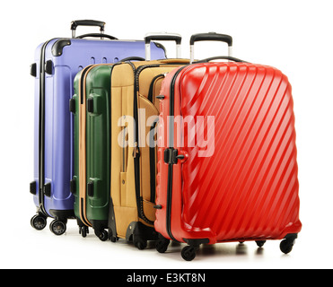 Assurance composé de grosses valises et sacs à dos isolated on white Banque D'Images