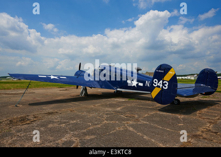 Hêtre Expeditor Model 18 réalisés en 1952 l'Aérodrome de Bruntingthorpe Leicestershire UK Banque D'Images