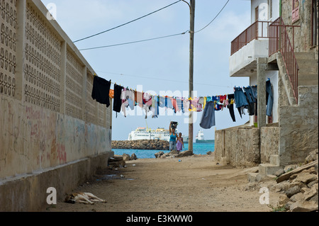 Une scène de rue à Mindelo, île de Sao Vicente, Cap Vert. Banque D'Images