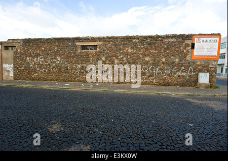 Une scène de rue à Mindelo, île de Sao Vicente, Cap Vert. Banque D'Images