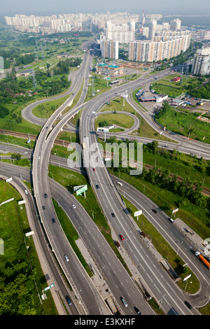 Vue aérienne de l'échangeur routier dans la ville de Moscou, Russie Banque D'Images