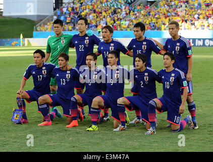 Cuiaba, Brésil. 24 Juin, 2014. Finales de football Coupe du Monde, Groupe C, Japon comparativement à Columbia. L'équipe de Japon line-up du groupe : Action Crédit Plus Sport/Alamy Live News Banque D'Images