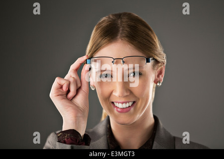 Portrait of businesswoman sensibilisation lunettes Banque D'Images