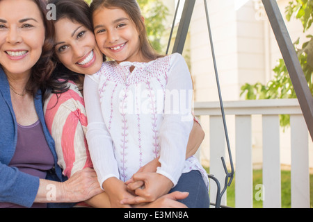 Portrait of smiling multi-generation femmes Banque D'Images