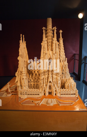 Antonio Gaudi Sagrada Familia, modèle de l'église achevée, Musée de l'histoire de la Catalogne à Barcelone, Espagne. Banque D'Images