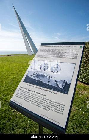 Pour le Monument des aviateurs français François Coli et Charles Nungesser à Etretat, Normandie, France Banque D'Images